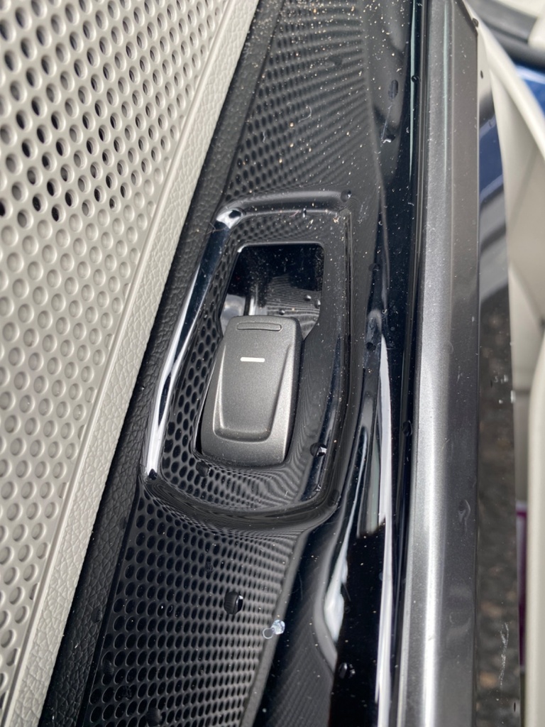 [EPE-104018] Interruptor elevalunas trasero izquierdo SsangYong Tivoli