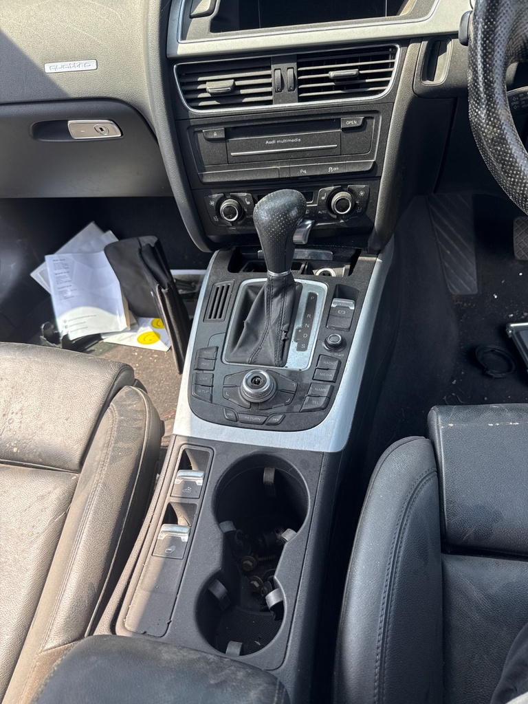[EPE-105457] Consola central Audi A5 Convertible