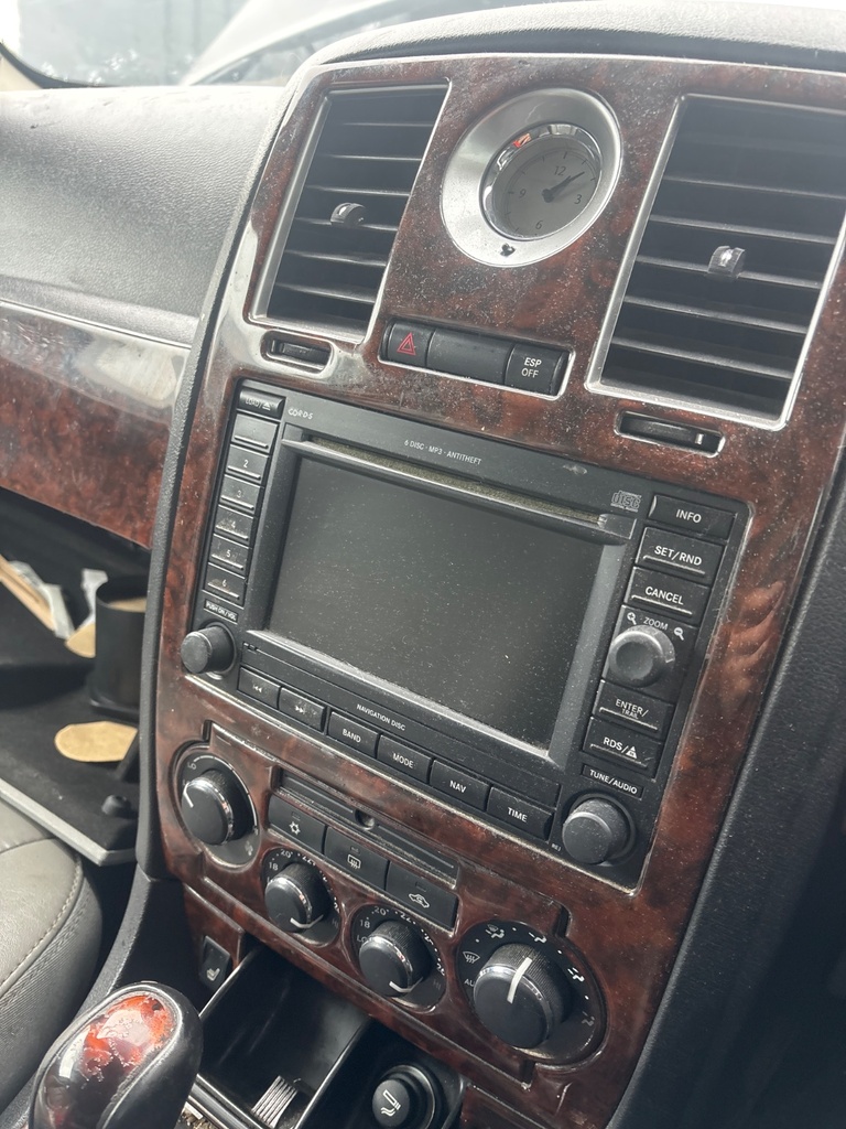 [EPE-123931] Pantalla multifunción Chrysler 300C 3.0