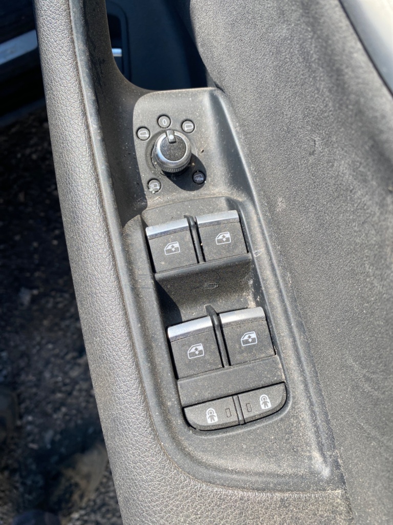 [EPE-101654] Arnés de cables puerta delantera derecha Audi Q7
