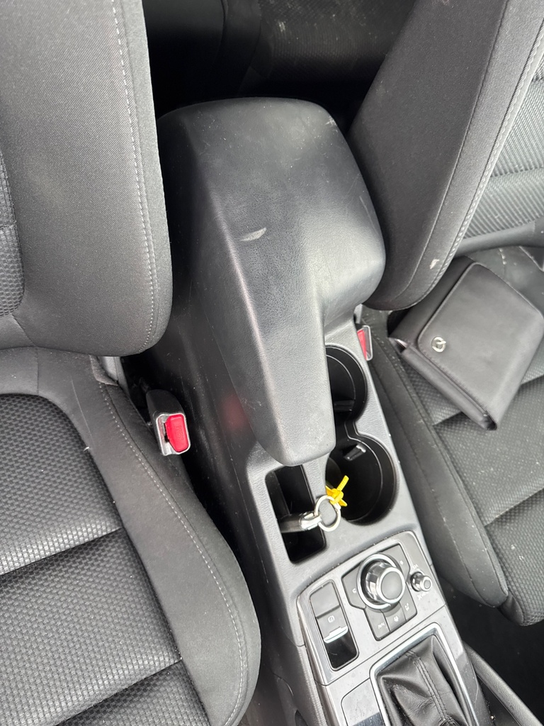 [EPE-103121] Reposabrazos de consola central Mazda CX-5 2016