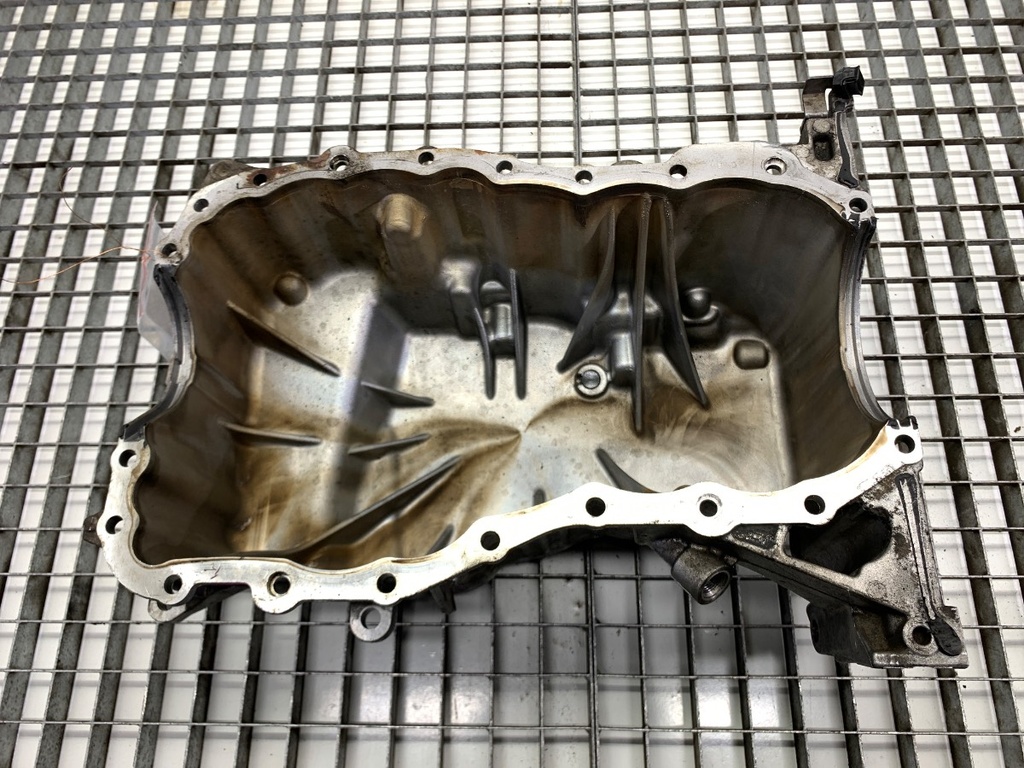 [STARK-888727] Cárter de aceite Renault Megane IV liftback (B9A/M/N_) 1.5 Blue dCi 115 2018-2022