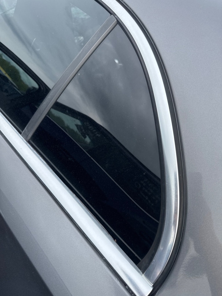 [EPE-104711] Cristal de custodia trasero izquierdo Mercedes-Benz Clase A W177