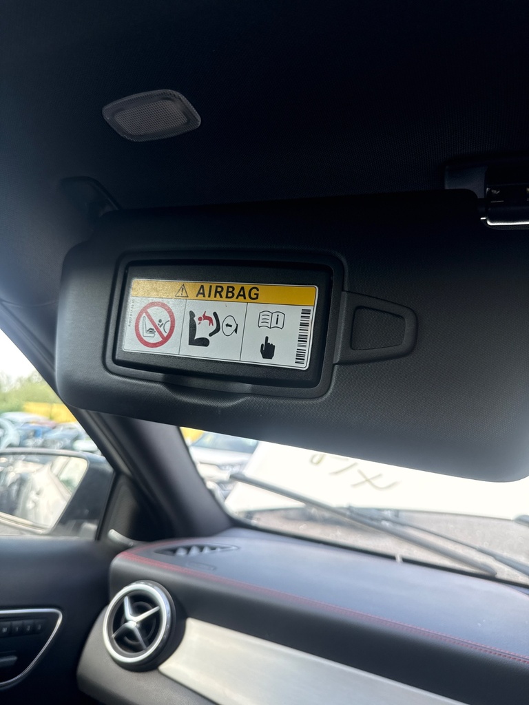[EPE-104856] Parasol izquierdo Mercedes-Benz GLA-Class X156