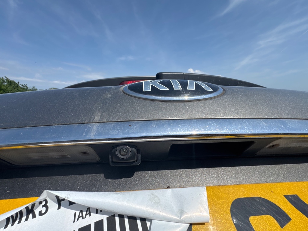 [EPE-105171] Tirador apertura portón trasero Kia Carens IV