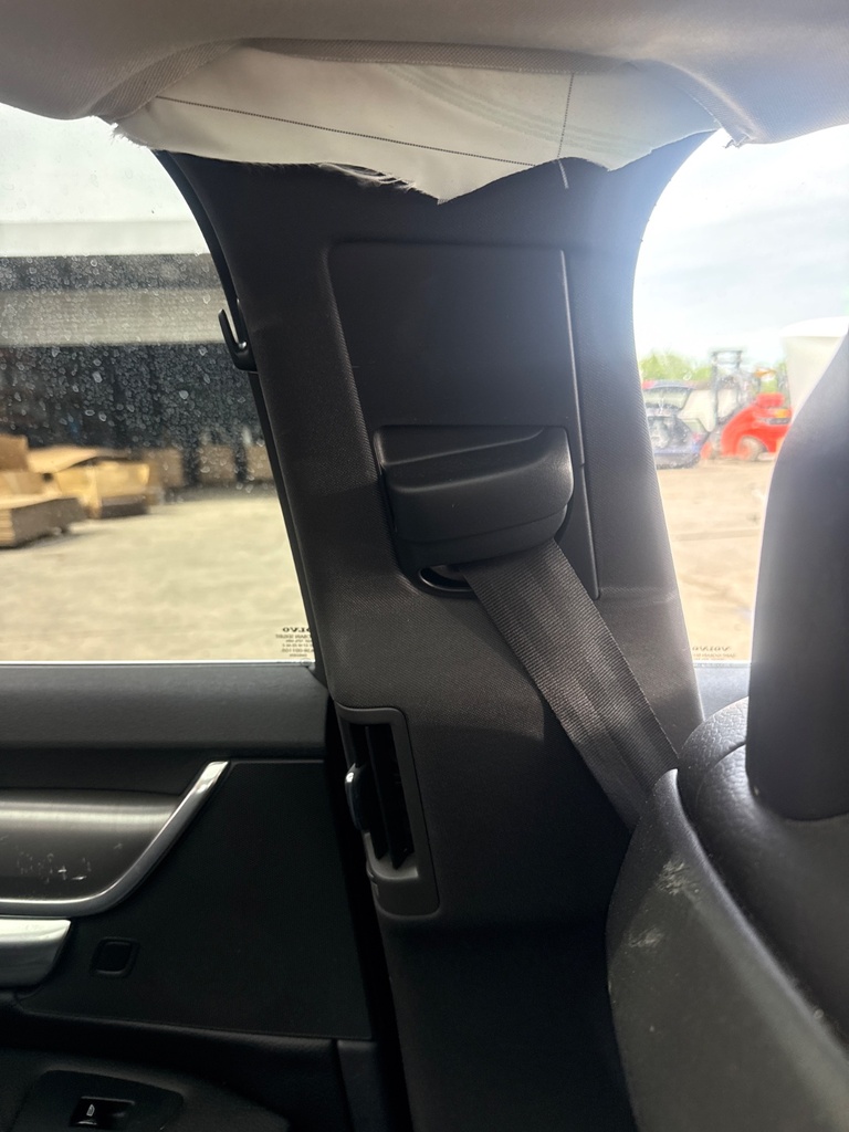 [EPE-105991] Embellecedor Pilar B Volvo V90