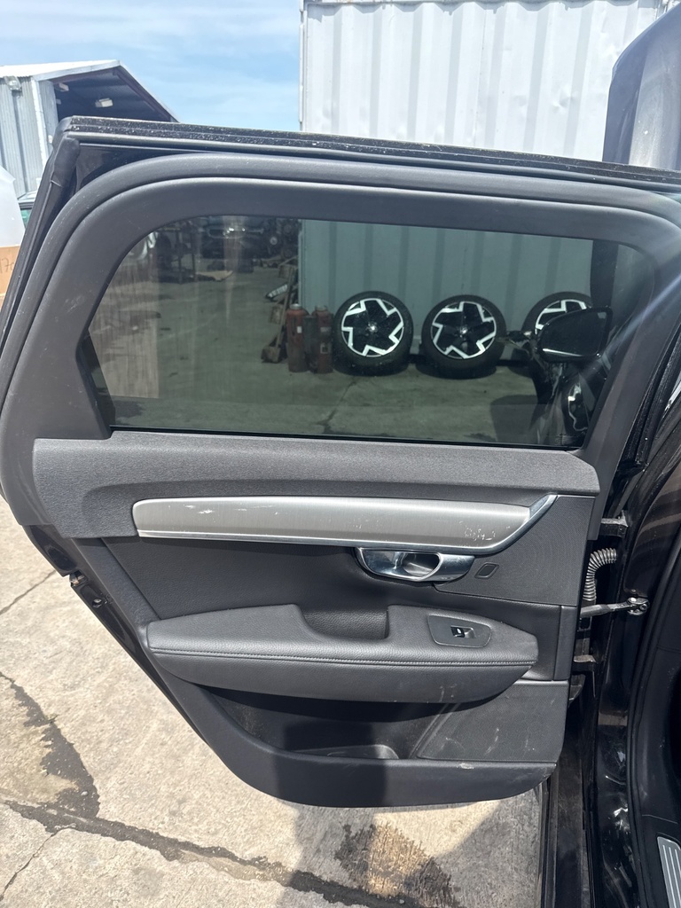 [EPE-106040] Arnés cableado puerta trasera izquierda Volvo V90