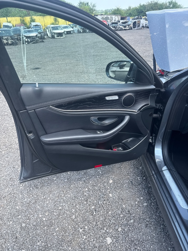 [EPE-106374] Actuador de cierre centralizado puerta delantera izquierda Mercedes-Benz E-Class W213