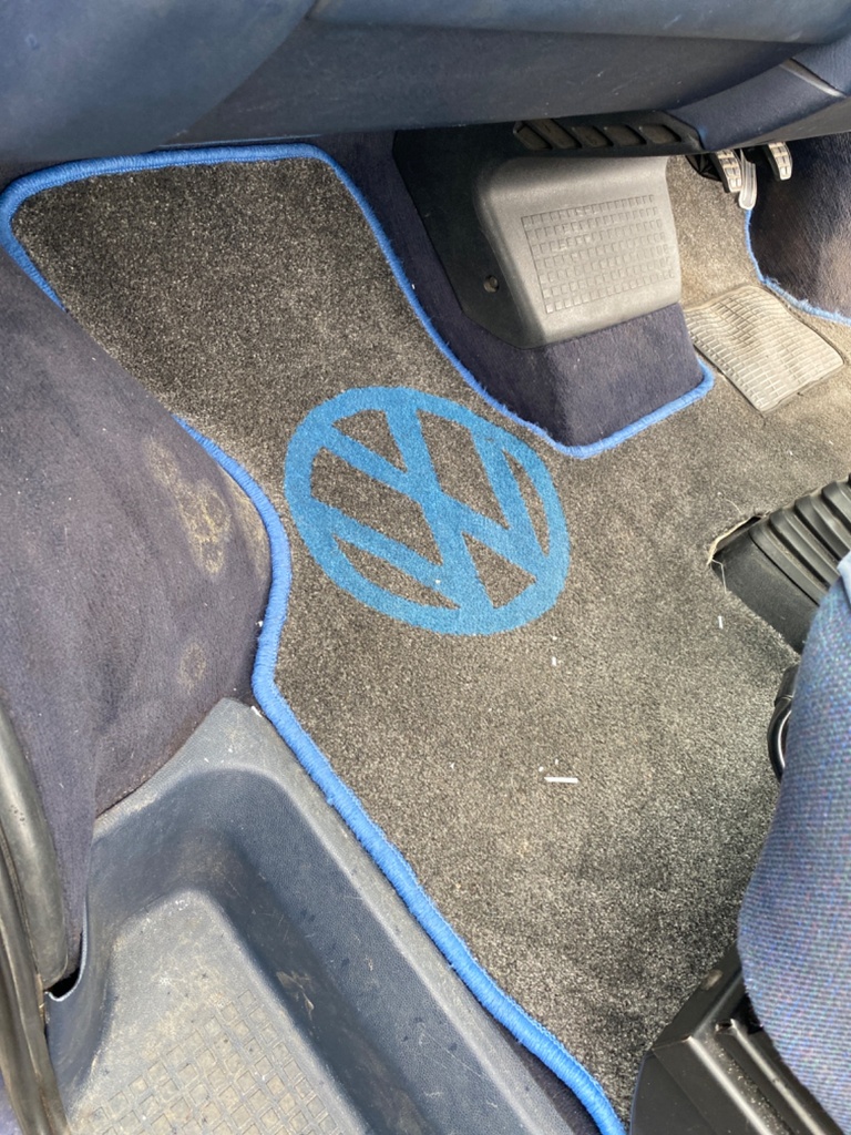 [EPE-107112] Moqueta de suelo VW Caravelle Mk IV