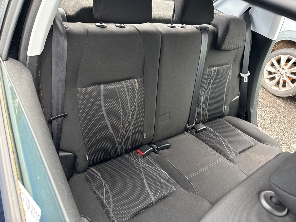 [EPE-107357] Conjunto de asiento trasero Peugeot 208 CA