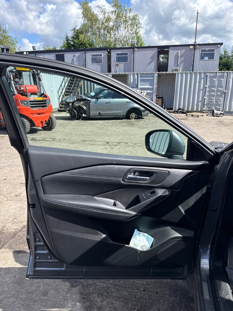 [EPE-107615] Actuador cierre centralizado puerta delantera izquierda Nissan Qashqai MK3
