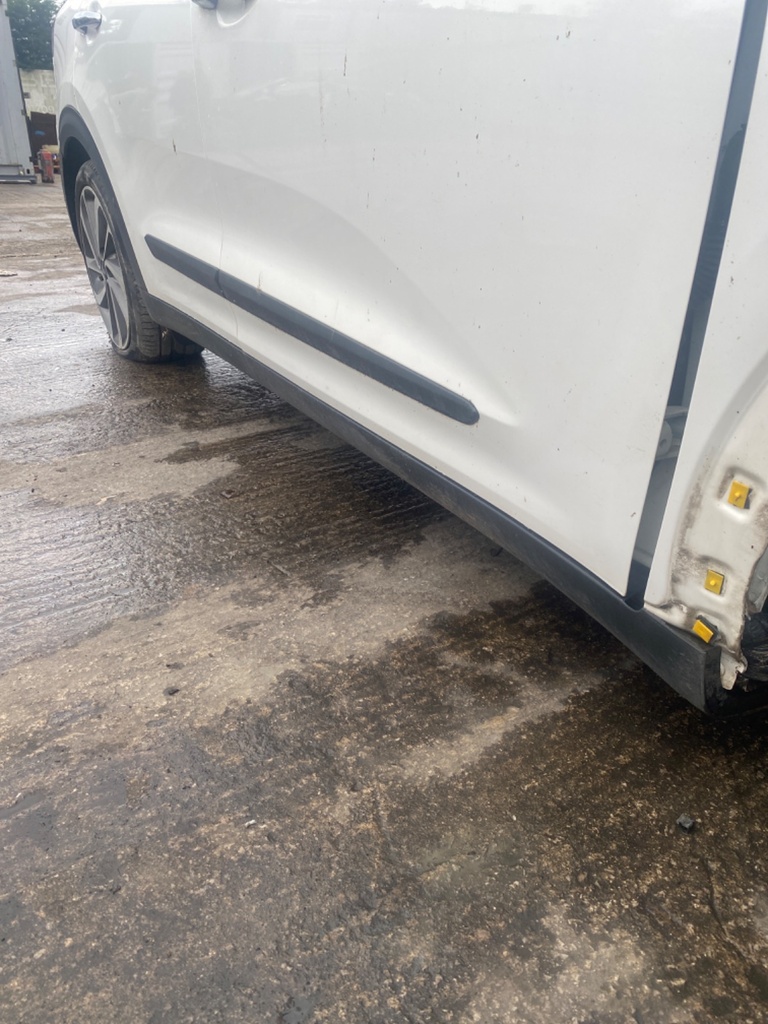 [EPE-108316] Faldón lateral derecho Kia Niro