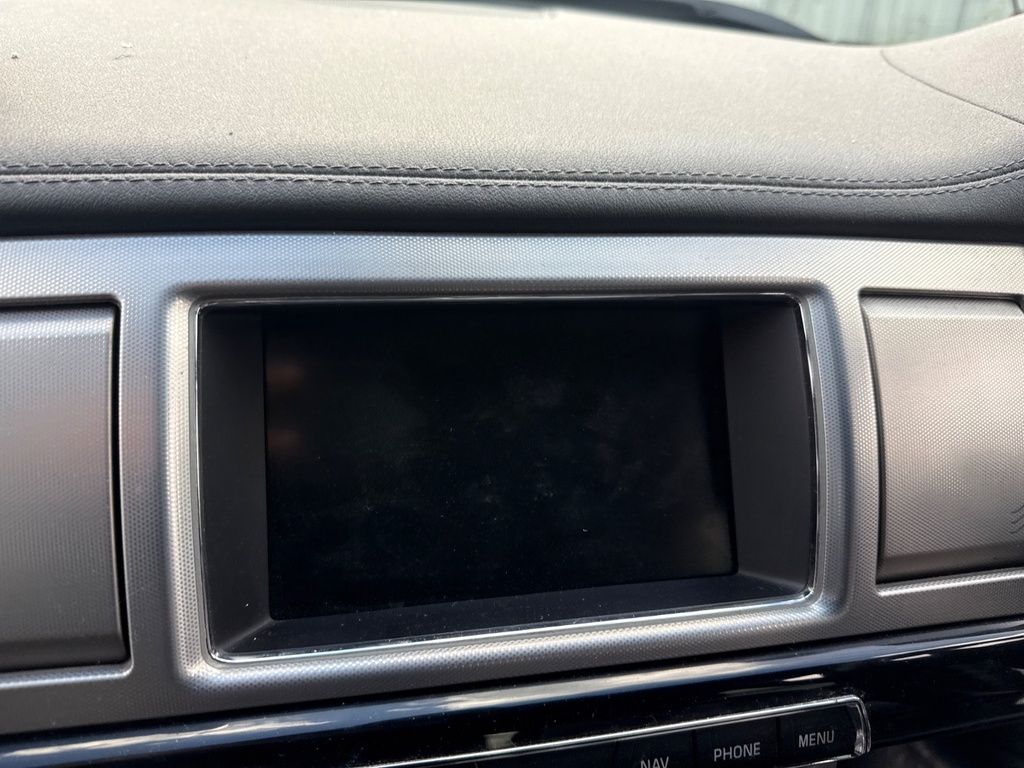 [EPE-109027] Pantalla multifunción Jaguar XF (2012-2014)