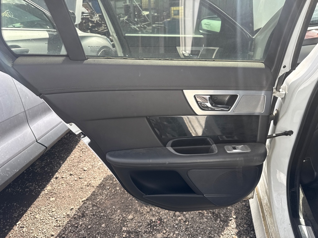 [EPE-109061] Elevalunas de puerta trasera izquierda Jaguar XF (2012-2014)
