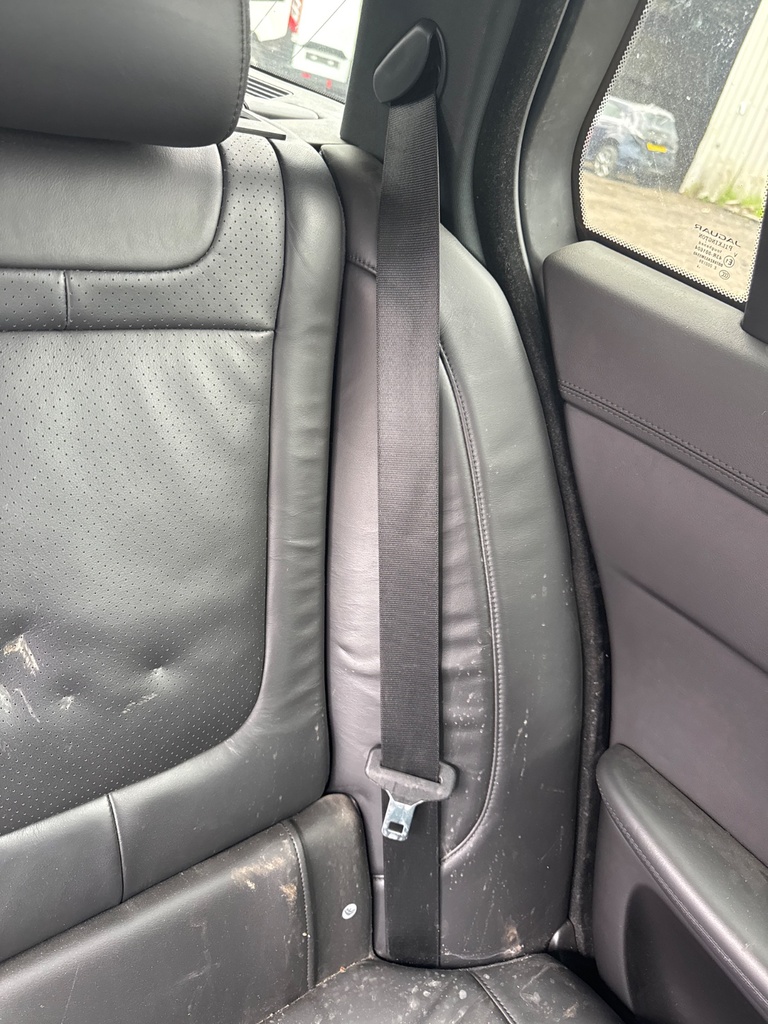 [EPE-109118] Pretensor de cinturón de seguridad trasero izquierdo Jaguar XF 2014