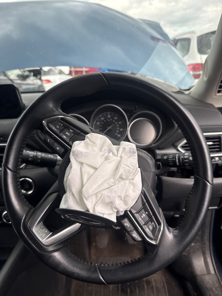 [EPE-109280] Volante de dirección Mazda CX-5 KF