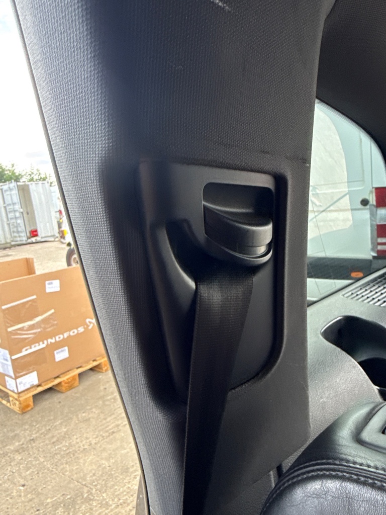 [EPE-109819] Pretensor de cinturón de seguridad trasero derecho Audi Q7 4lb