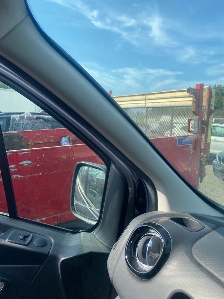 [EPE-109987] Pilar A Vauxhall Vivaro 1.6 CDTI