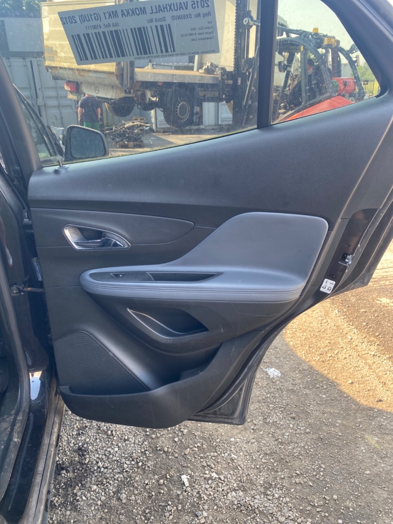 [EPE-110218] Panel interior puerta trasera derecha Opel Mokka 2015