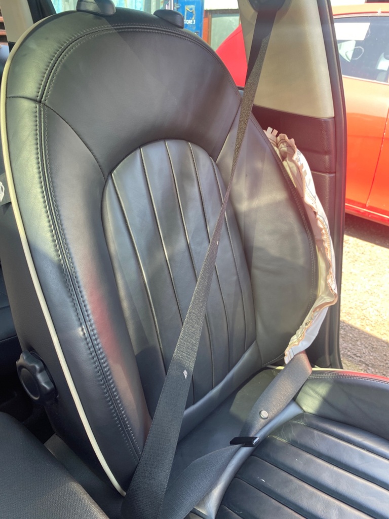 [EPE-110296] Pretensor de cinturón de seguridad delantero izquierdo Mini Countryman 2015