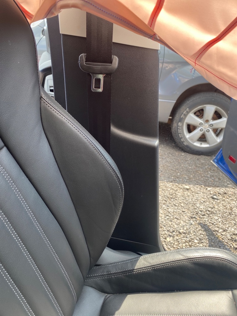 [EPE-110670] Embellecedor pilar B inferior izquierdo Skoda Karoq