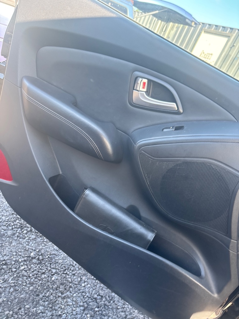 [EPE-110835] Panel interior de puerta delantera izquierda Hyundai IX35