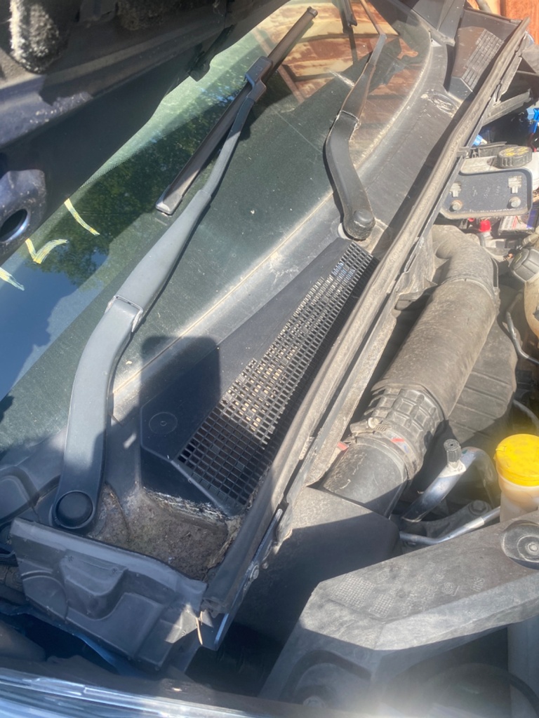 [EPE-110880] Motor y mecanismo de limpiaparabrisas delantero Renault Trafic 2020