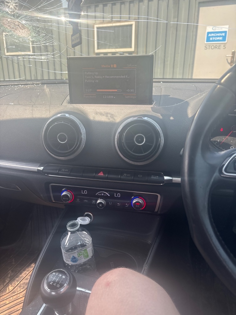 [EPE-113109] Salida de aire calefacción salpicadero Audi A3