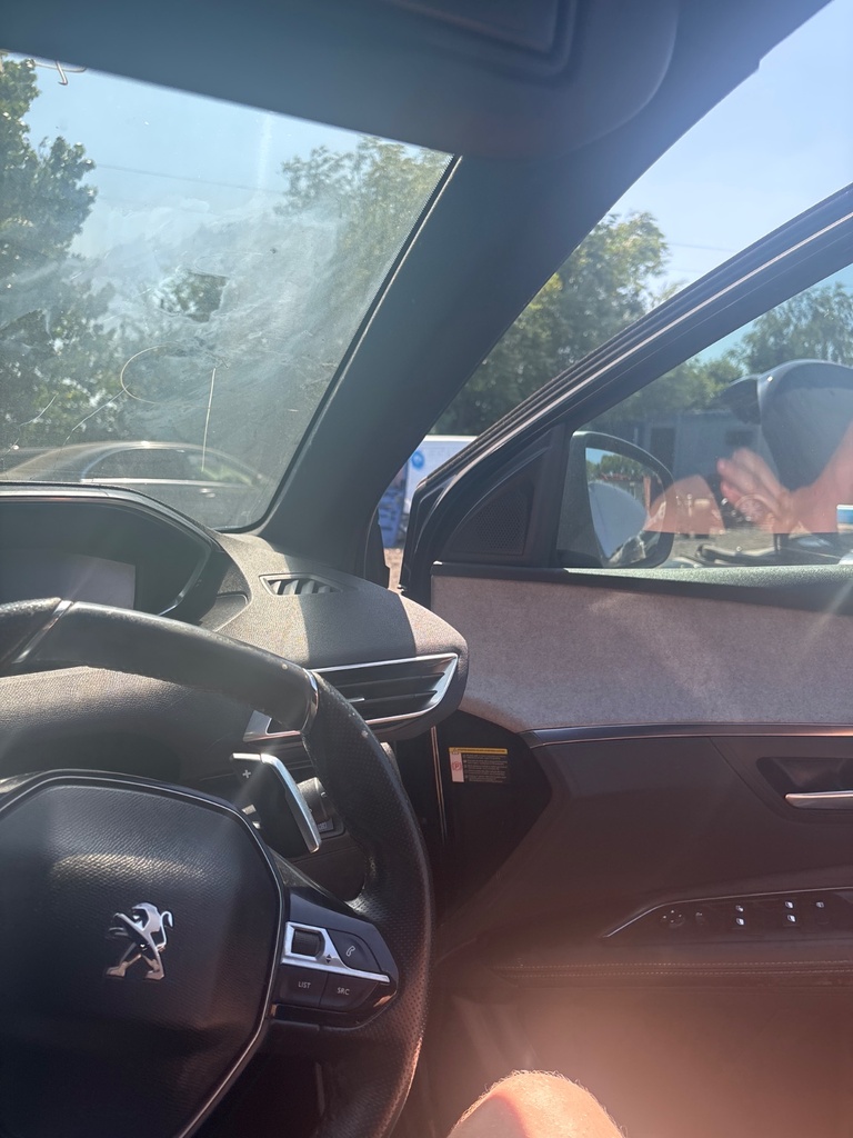 [EPE-113727] Pilar A Peugeot 3008