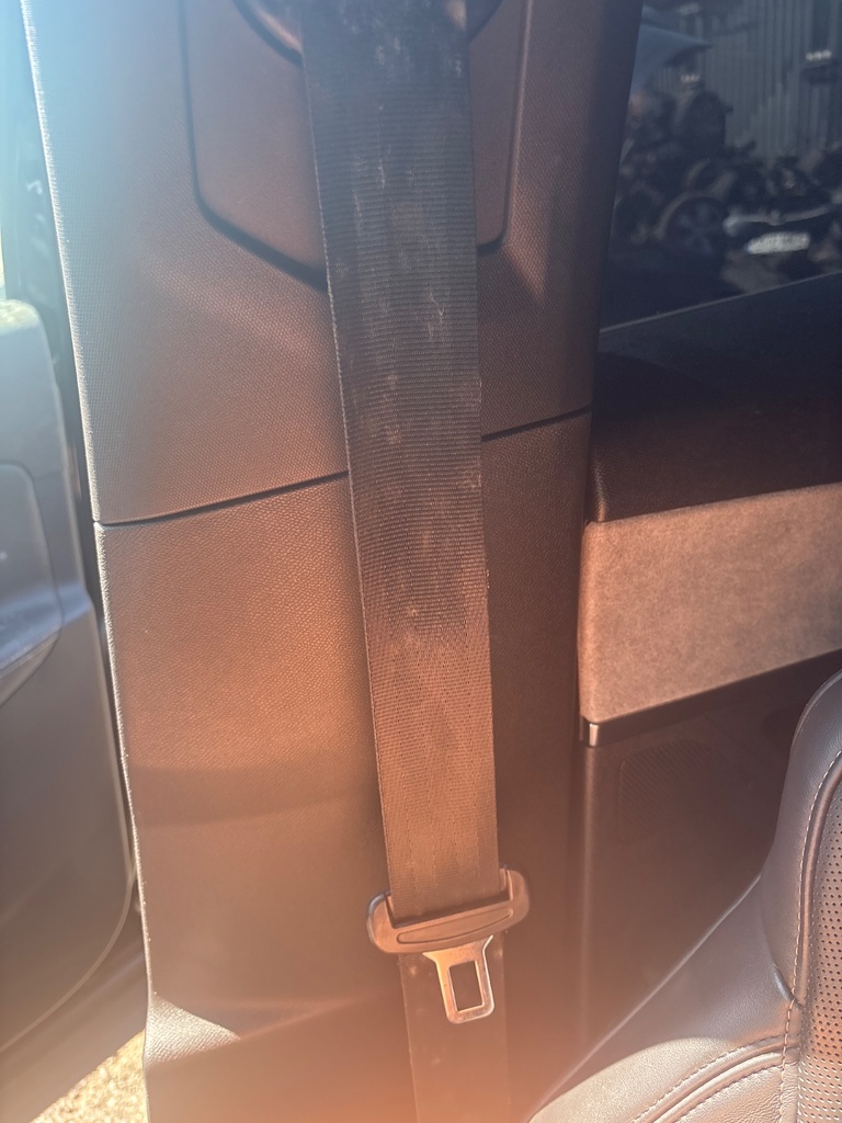 [EPE-113729] Embellecedor Pilar B Peugeot 3008