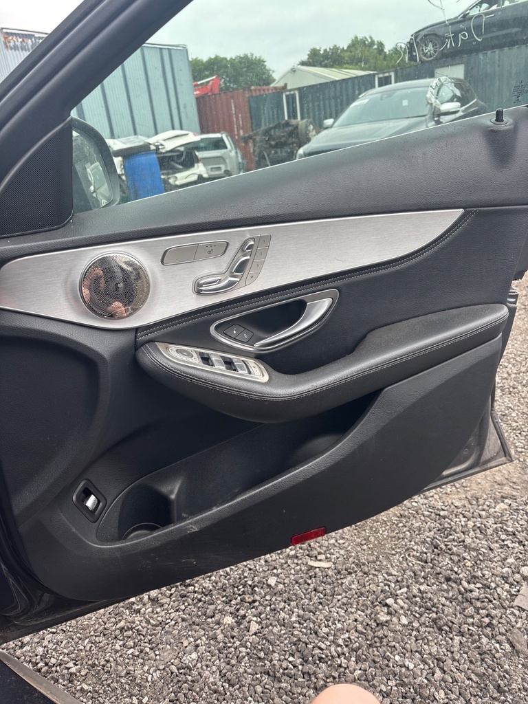 [EPE-113854] Altavoz revestimiento puerta delantera derecha Mercedes Clase C W205
