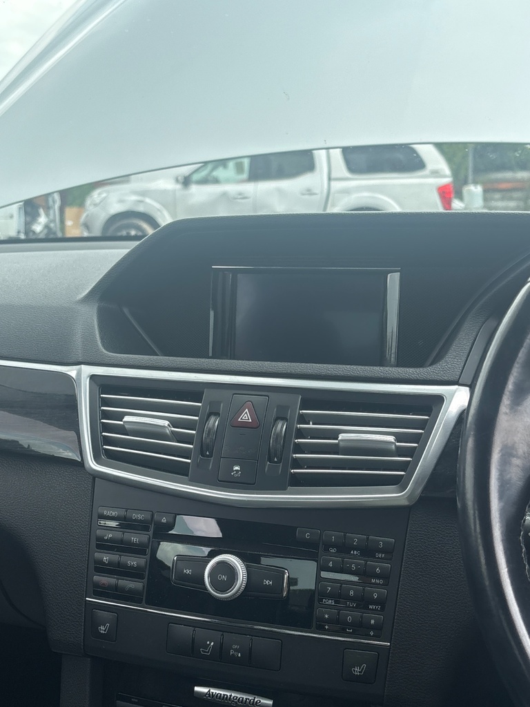 [EPE-115251] Pantalla multifunción Mercedes-Benz E-Class