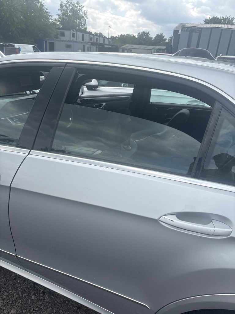 [EPE-115279] Cristal de puerta trasero izquierdo Mercedes-Benz E-Class