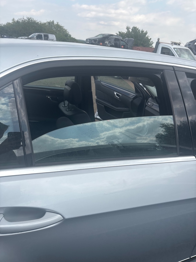 [EPE-115318] Cristal de puerta trasero derecho Mercedes-Benz Clase E