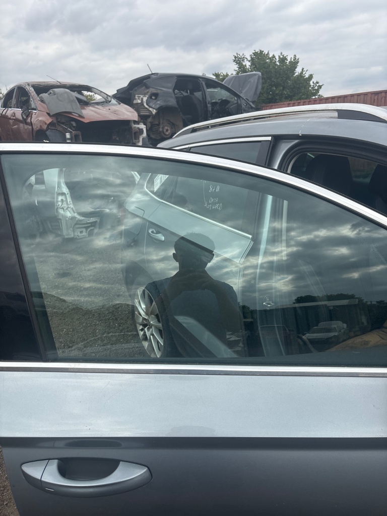 [EPE-115482] Cristal puerta delantera derecha Skoda Karoq 2018