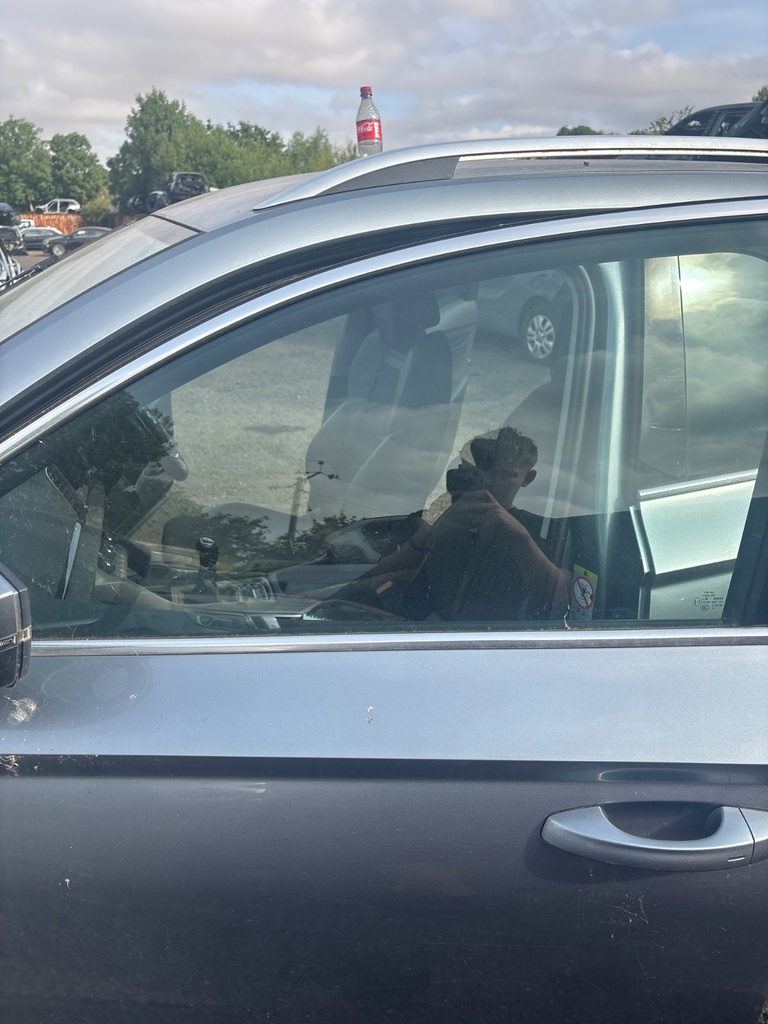 [EPE-115554] Cristal puerta delantera izquierda Skoda Karoq 2018