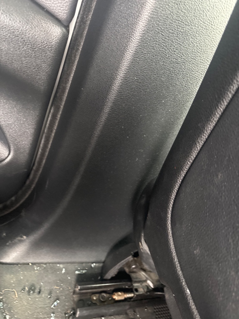 [EPE-115656] Embellecedor pilar B inferior izquierdo BMW X5 F15 F85