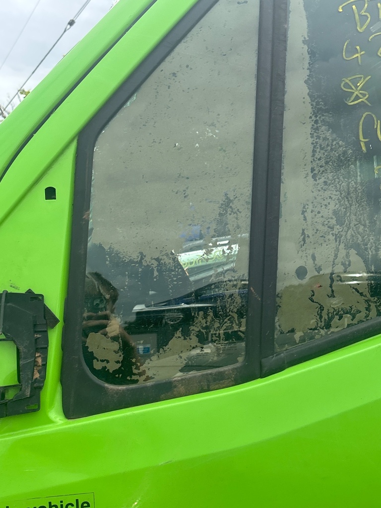 [EPE-115932] Cristal de puerta delantera izquierda Mercedes-Benz Sprinter