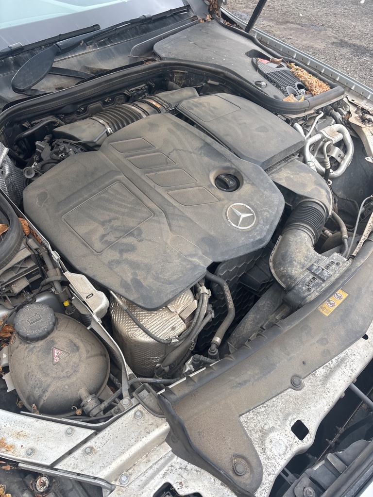 [EPE-116957] Tapa de motor Mercedes-Benz E-Class