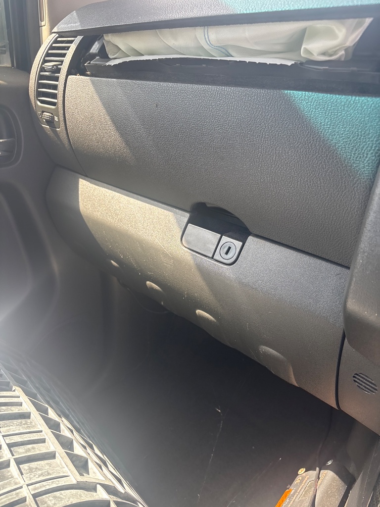 [EPE-117465] Guantera Nissan Pathfinder III R51
