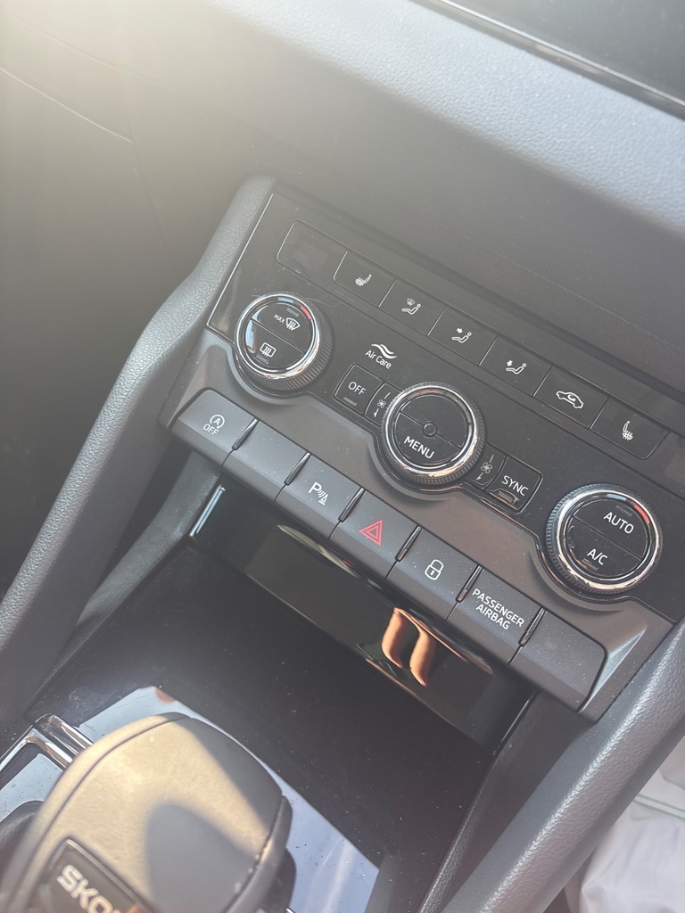[EPE-117728] Mando de calefacción Skoda Karoq NU7 1.5 TSI