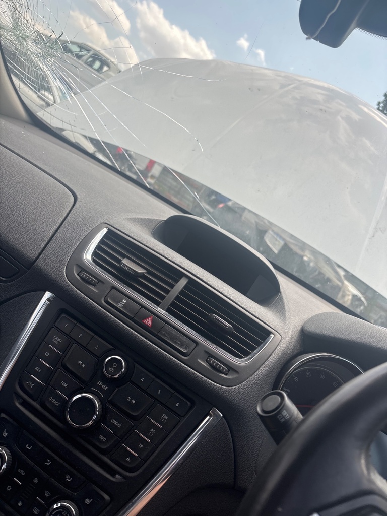 [EPE-117959] Salida de aire calefacción salpicadero Opel Mokka J13
