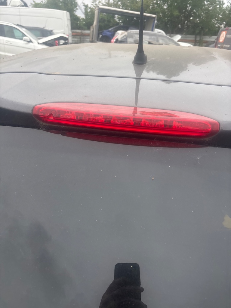 [EPE-118200] Luz de freno elevada Peugeot 208