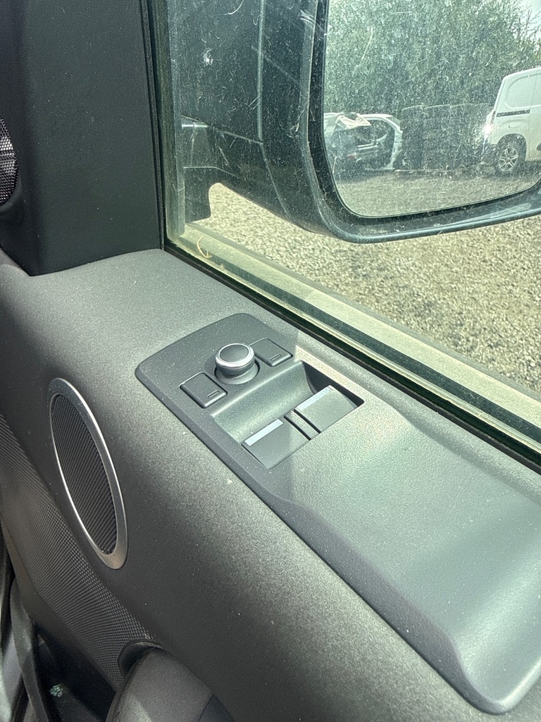 [EPE-118815] Interruptor elevalunas eléctrico delantero derecho Land Rover Discovery