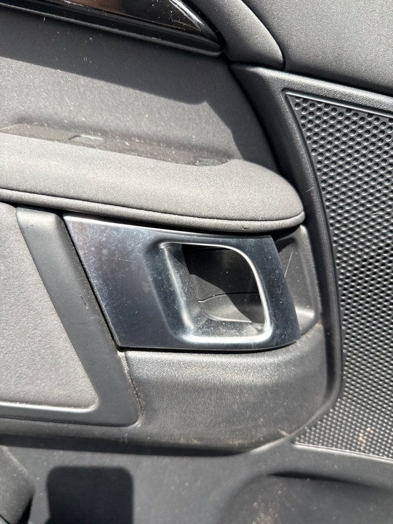 [EPE-118867] Tirador interior puerta trasera izquierda Land Rover Discovery
