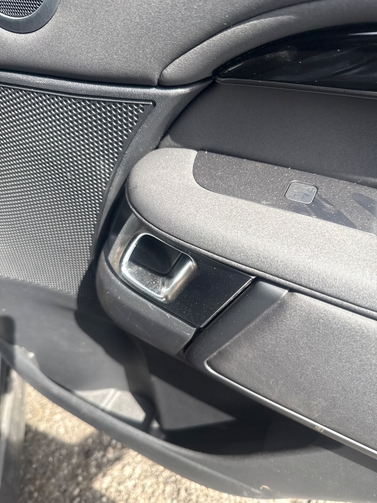 [EPE-118900] Tirador interior puerta trasera derecha Land Rover Discovery