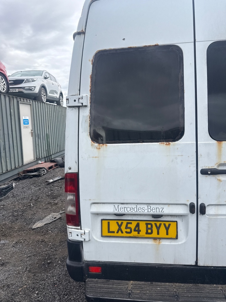 [EPE-119009] Cierre trasero izquierdo Mercedes-Benz Sprinter 4-T