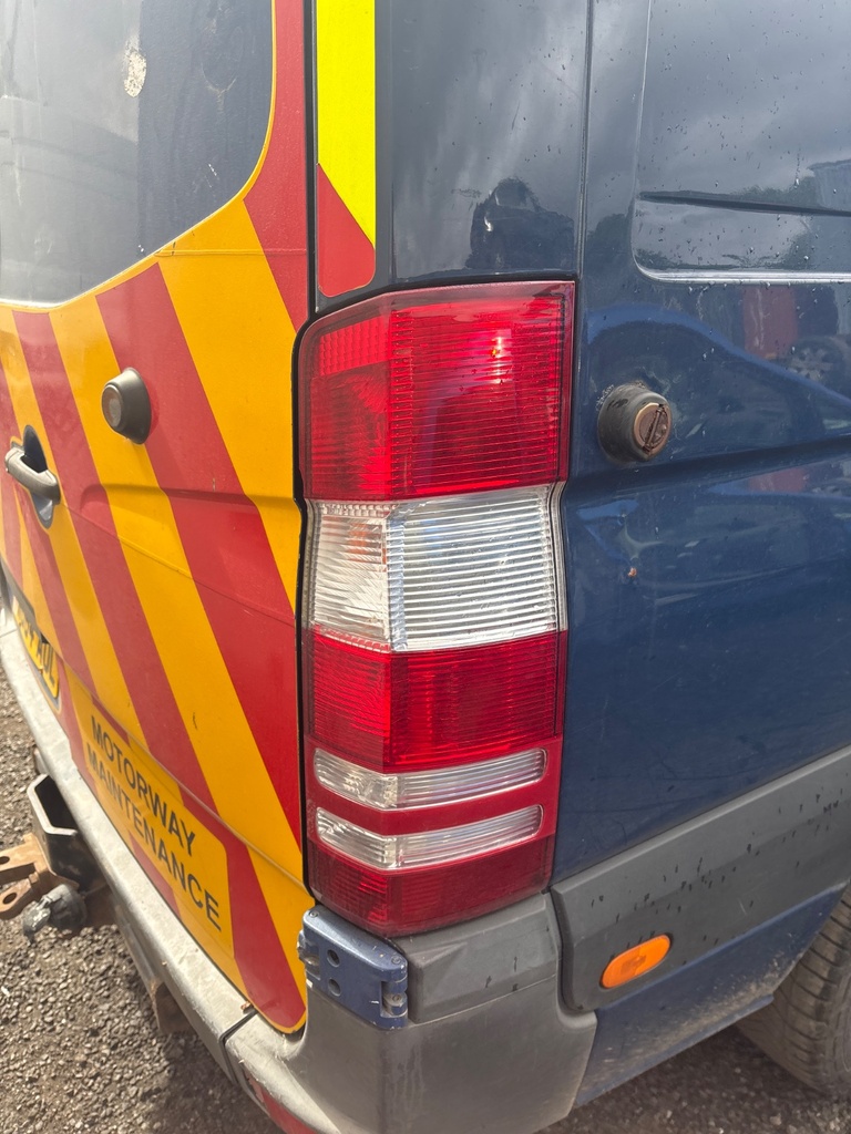 [EPE-119327] Piloto trasero derecho Mercedes-Benz Sprinter 3.5-T