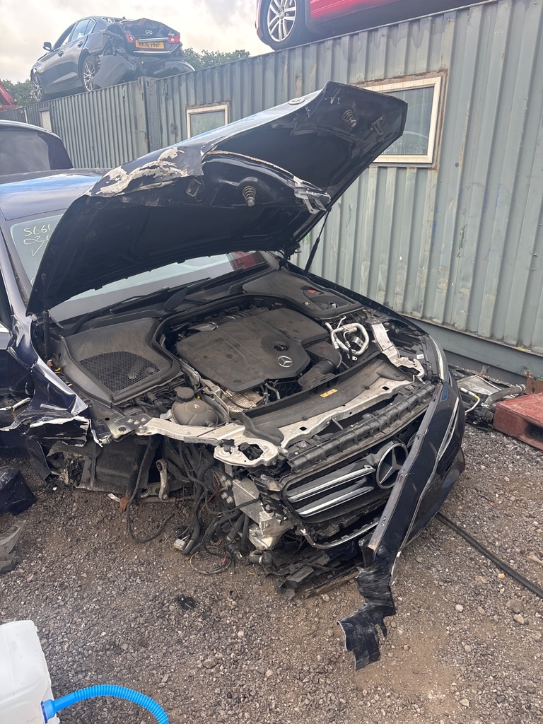 [EPE-119615] Semieje trasero izquierdo Mercedes-Benz E-Class