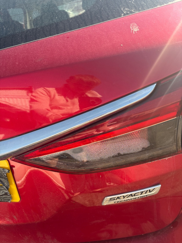 [EPE-119667] Piloto de portón trasero izquierdo Mazda 6 (2012-2020)